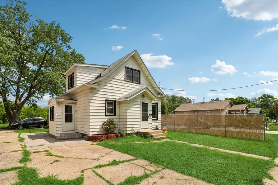 1824 Maple Street, Des Moines, IA 50316 - #2