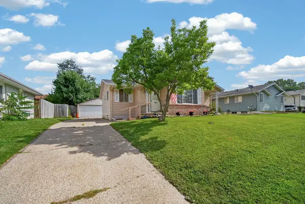 100 E Maxwelton Drive, Des Moines, IA 50315