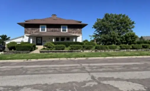 403 N 4th Avenue, Marshalltown, IA 50158 - #1