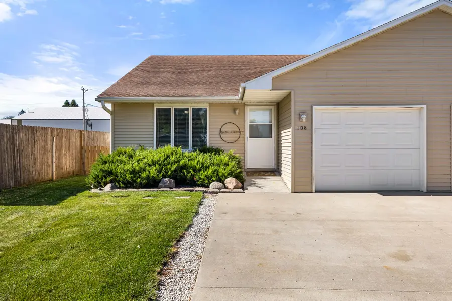 102 E Walnut Street, Roland, IA 50236 - #3