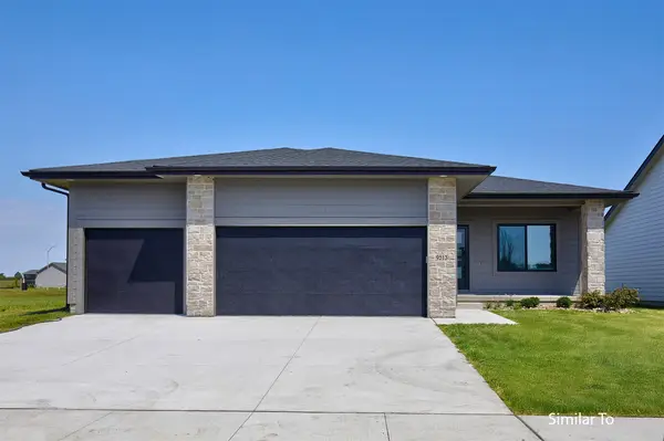 9389 Emilia Lane, West Des Moines, IA 50266