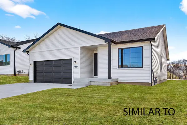 4388 Honey Bee Ridge, Des Moines, IA 50317