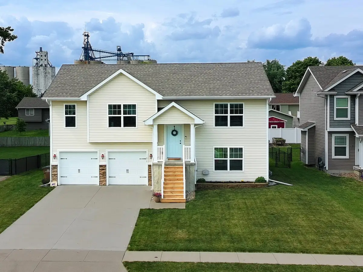 410 3rd Street Se, Bondurant, IA 50035 - #1