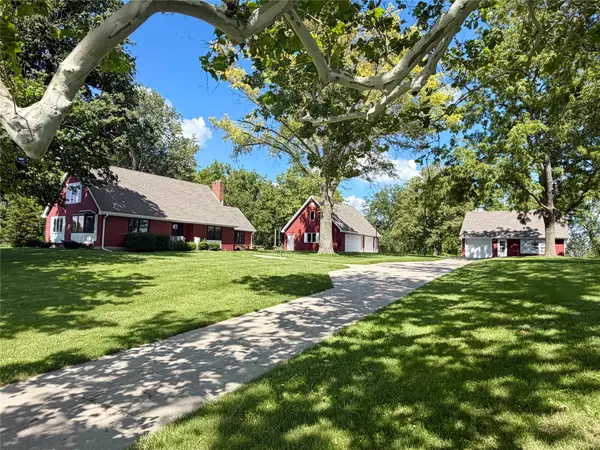 3630 & 3678 E 68th Street S, Newton, IA 50208