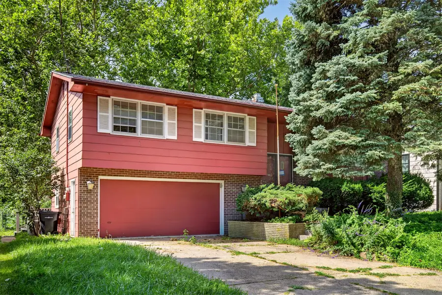 6514 Lincoln Avenue, Windsor Heights, IA 50324 - #2