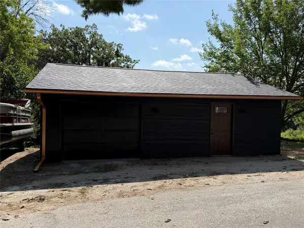 8422 Meadow Wood Drive, Dexter, IA 50070