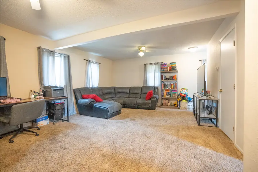 420 W Mills Street, Winterset, IA 50273 - #3