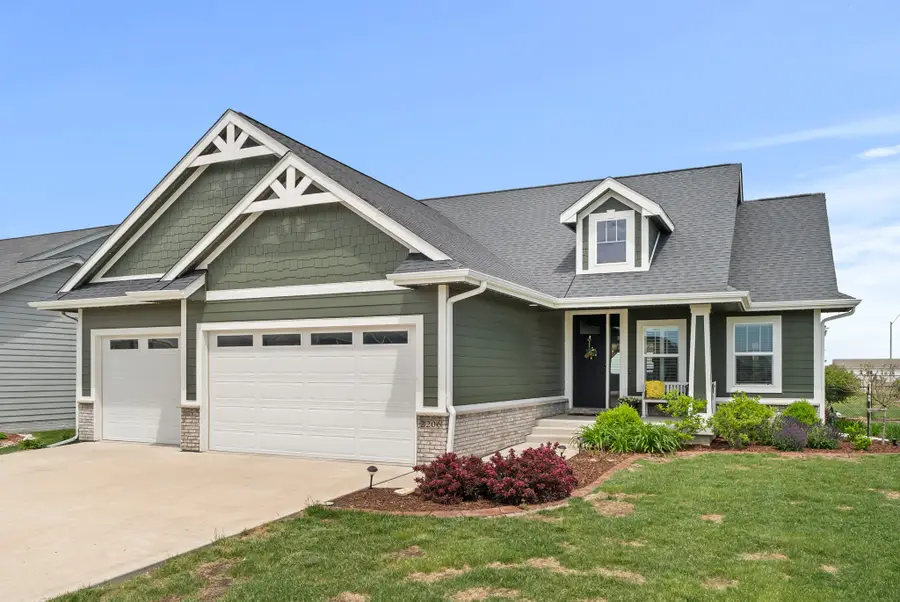 2206 NW 40th Street, Ankeny, IA 50023 - #2