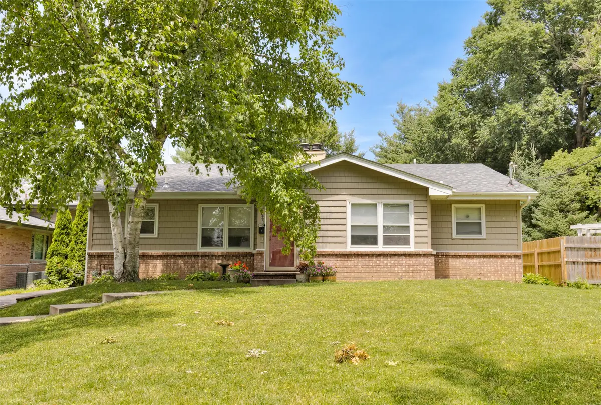 6409 & 6411 Forest Court, Windsor Heights, IA 50324 - #1