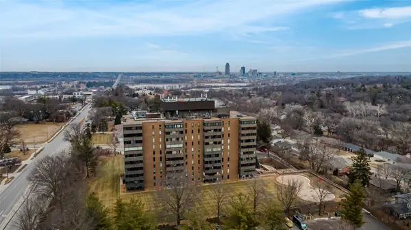 3131 Fleur Drive #206, Des Moines, IA 50321