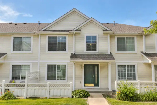 1400 S 52nd Street #21, West Des Moines, IA 50265