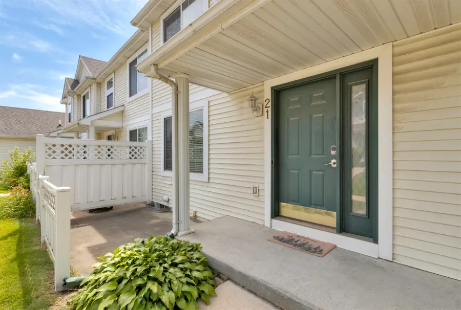 1400 S 52nd Street #21, West Des Moines, IA 50265 - #2