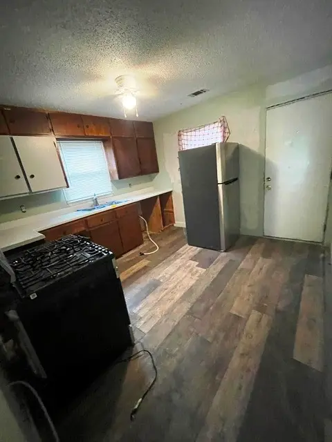 119 E Leland Avenue, Des Moines, IA 50315 - #2