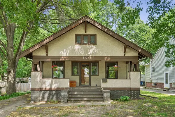1323 46th Street, Des Moines, IA 50311