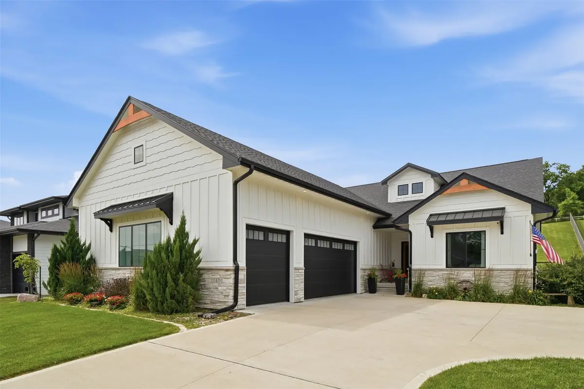10400 Hidden Valley Drive, Johnston, IA 50131 - #1