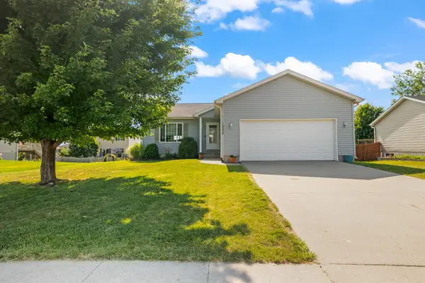 1208 Michael Street Se, Bondurant, IA 50035