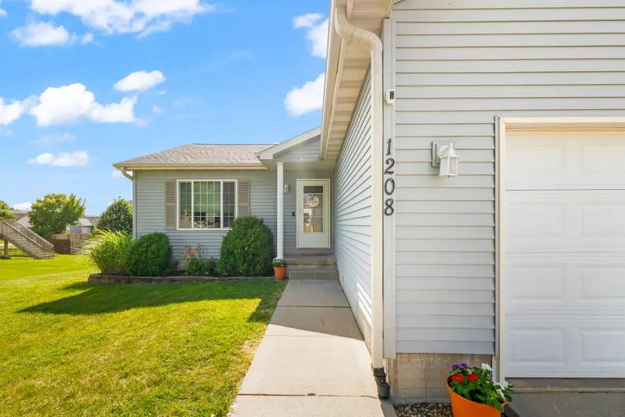 1208 Michael Street Se, Bondurant, IA 50035 - #3