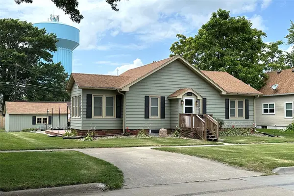 514 N 1st Street, Knoxville, IA 50138