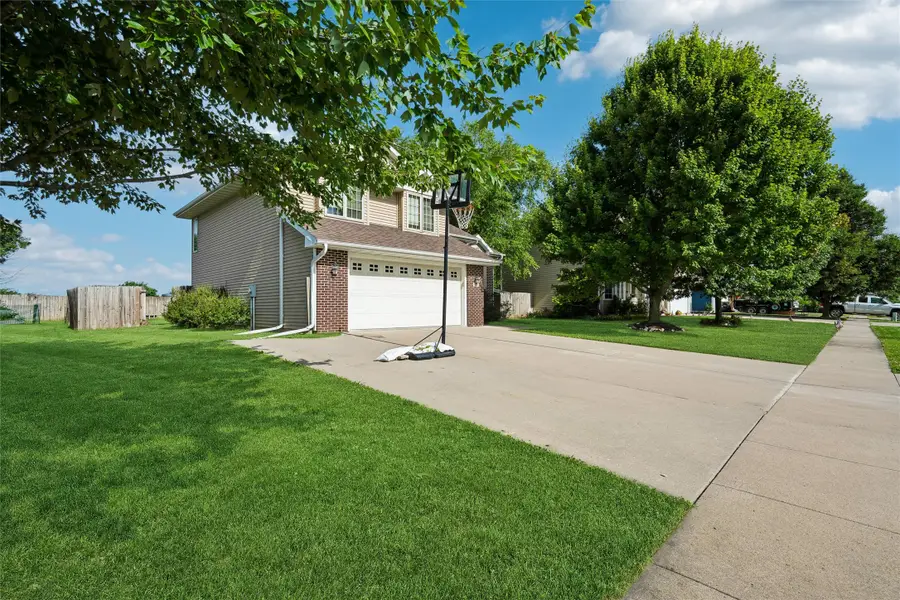 1213 S H Street, Indianola, IA 50125 - #2