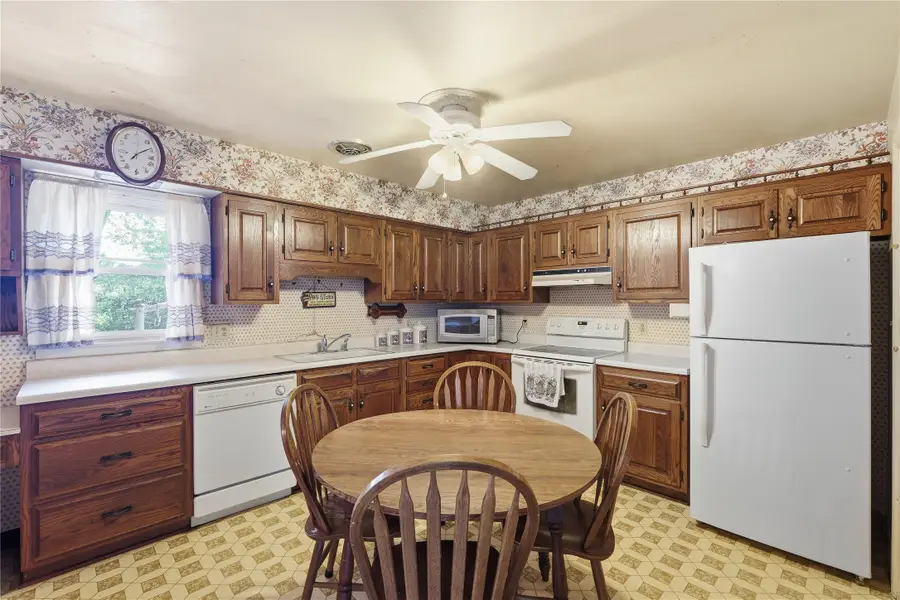 603 W 15th Street N, Newton, IA 50208 - #3