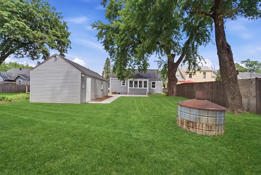 1116 57th Street, Des Moines, IA 50311 - #3