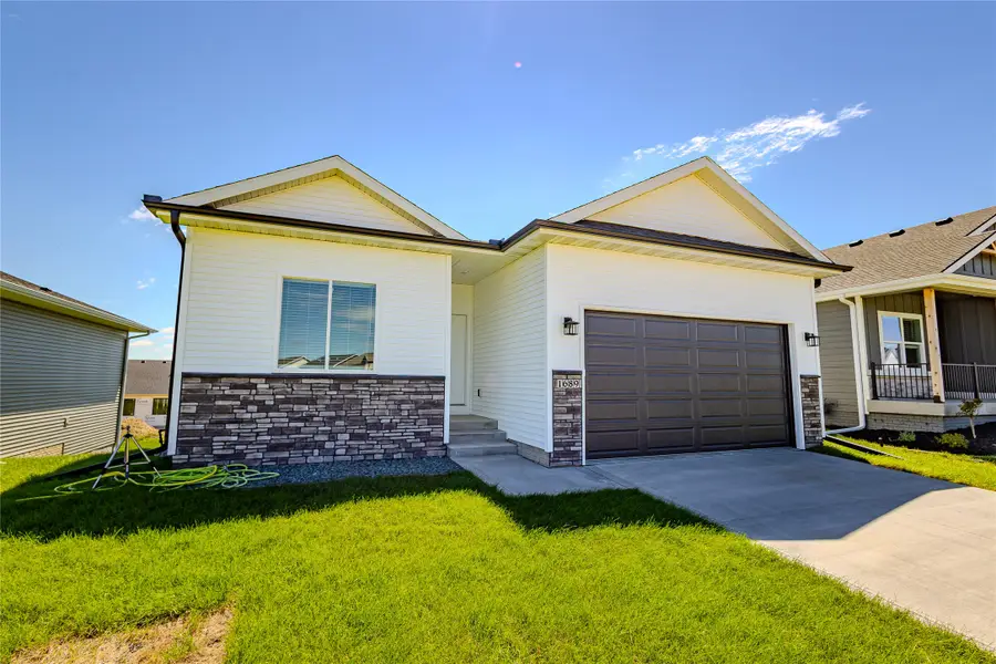 2002 Spaulding Lane, Grinnell, IA 50112 - #2