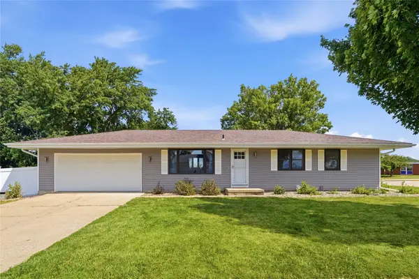 1500 W Salem Avenue, Indianola, IA 50125