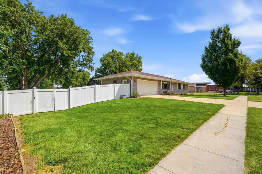 1500 W Salem Avenue, Indianola, IA 50125 - #3