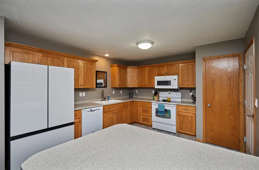 2014 Vista View Drive, Granger, IA 50109 - #3