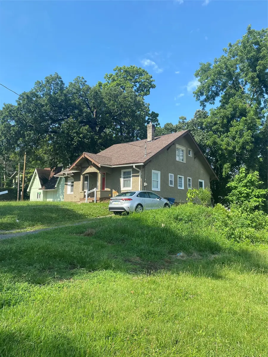 2320 SW 9th Street, Des Moines, IA 50315 - #2