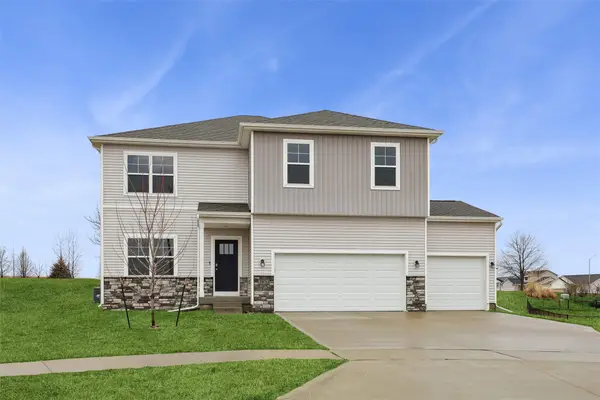 3920 NW 11th Court, Ankeny, IA 50023-9606