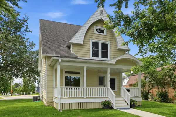 414 E Robinson Street, Knoxville, IA 50138