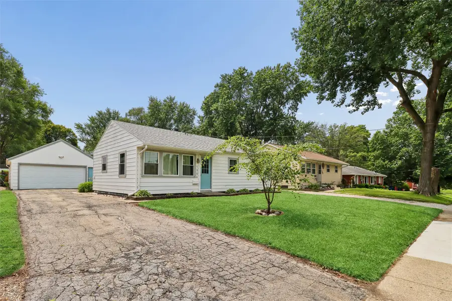 1504 Porter Avenue, Des Moines, IA 50315 - #2