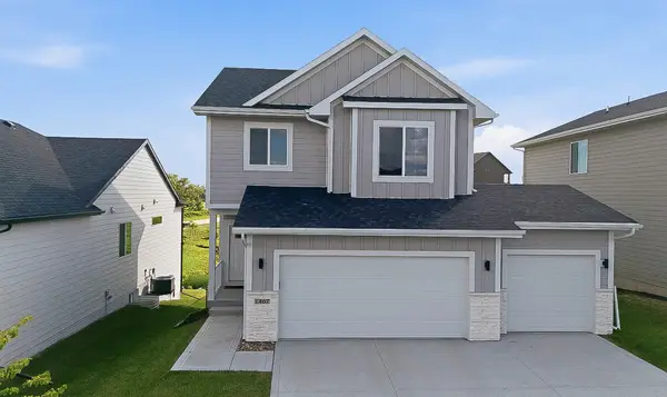 1467 S 91st Street, West Des Moines, IA 50266
