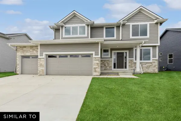 2904 NW Fairfield Court, Ankeny, IA 50023