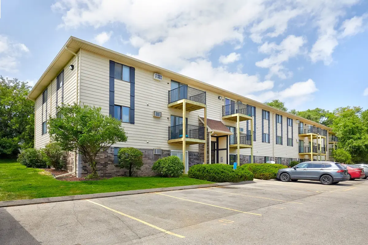 1831 Fuller Road #20, West Des Moines, IA 50265 - #1