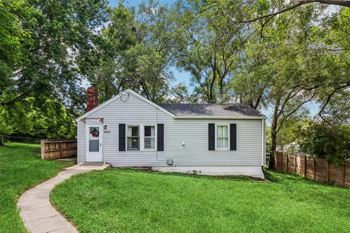 2539 Grandview Avenue, Des Moines, IA 50317 - #1