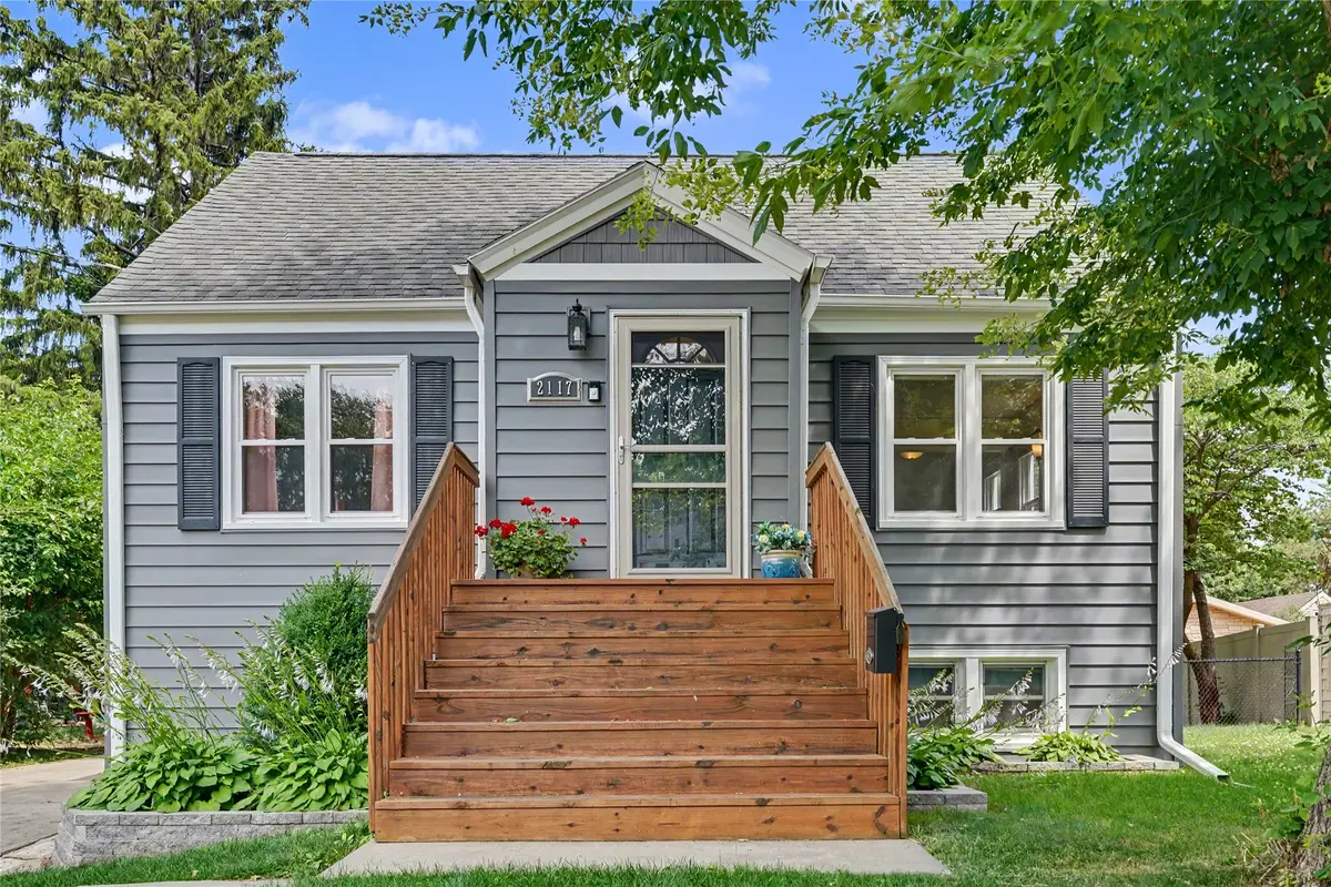 2117 44th Street, Des Moines, IA 50310 - #1