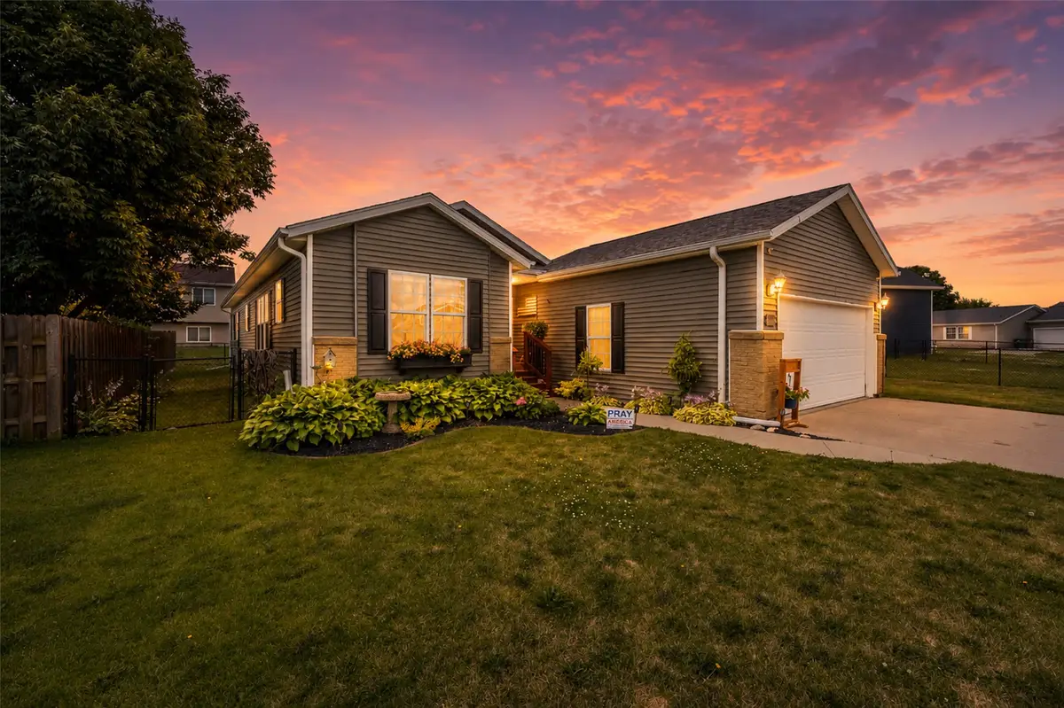 901 33rd Street Sw, Bondurant, IA 50035 - #1