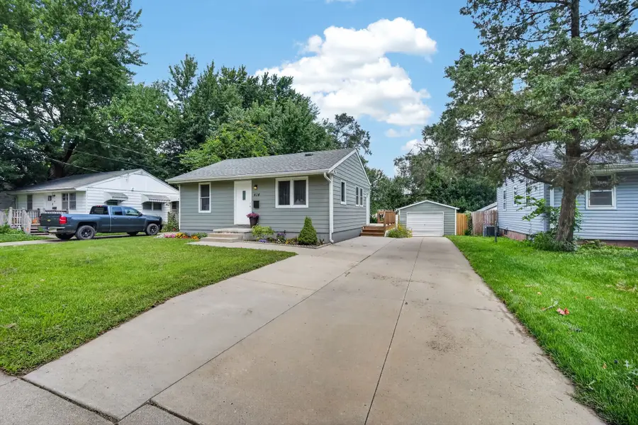 414 Hartford Avenue, Des Moines, IA 50315 - #2