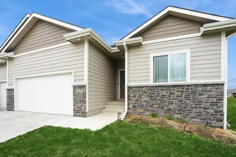 6635 NE 9th Court, Des Moines, IA 50313 - #1
