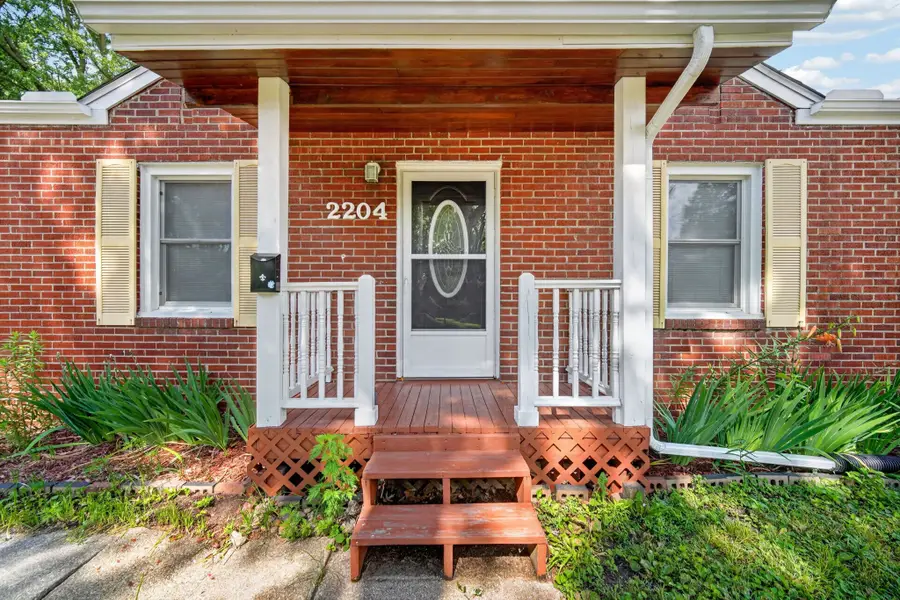 2204 32nd Street, Des Moines, IA 50310 - #3