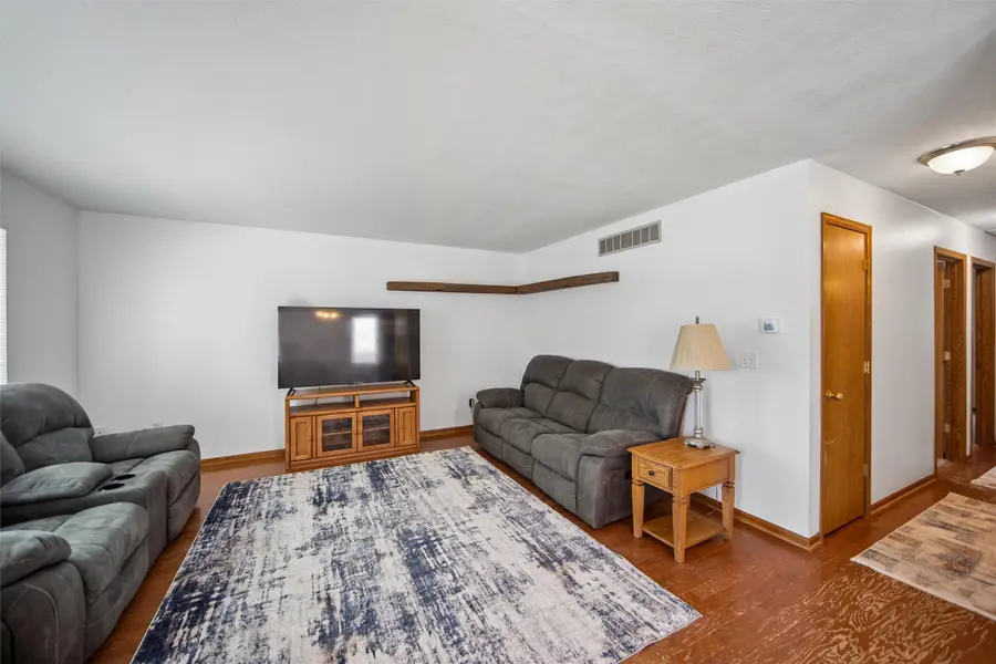 304 W 18th Place, Indianola, IA 50125 - #3