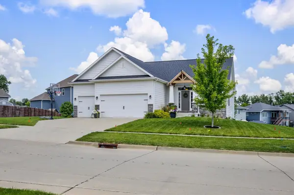 1020 Baileys Grove Drive, Adel, IA 50003