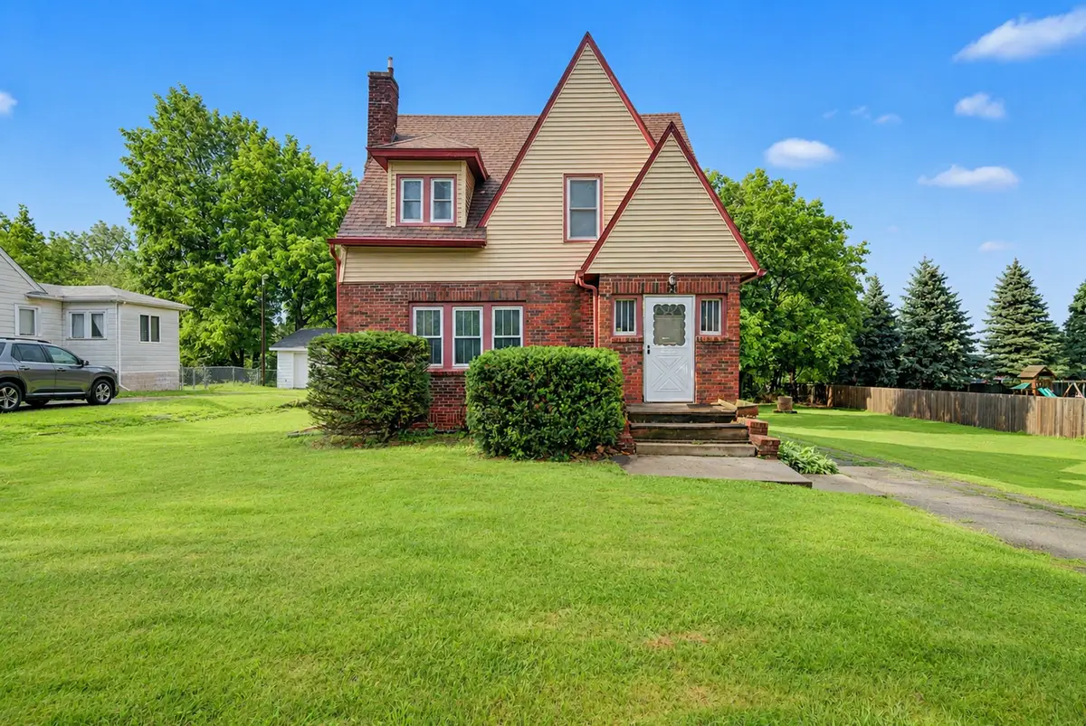 285 NW Aurora Avenue, Des Moines, IA 50313 - #1