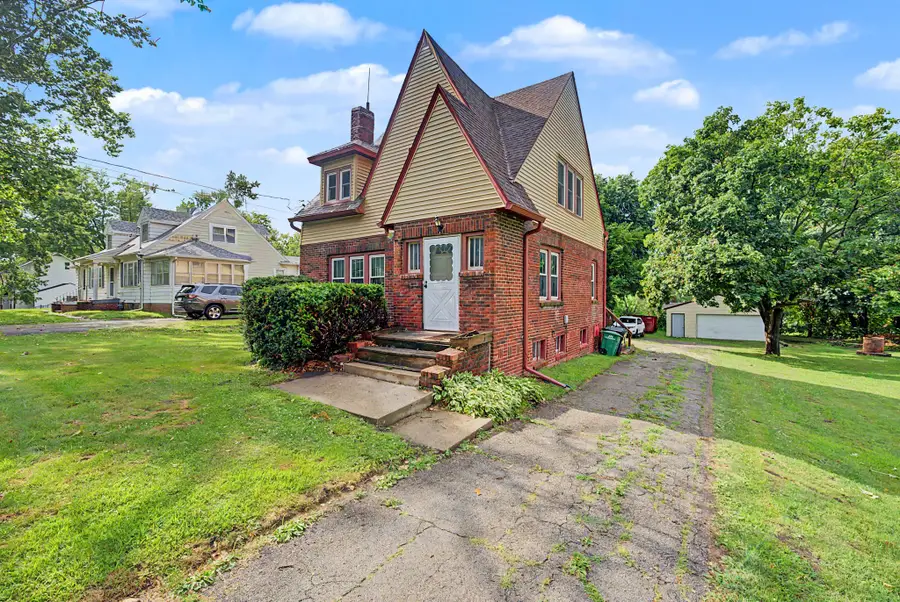 285 NW Aurora Avenue, Des Moines, IA 50313 - #2
