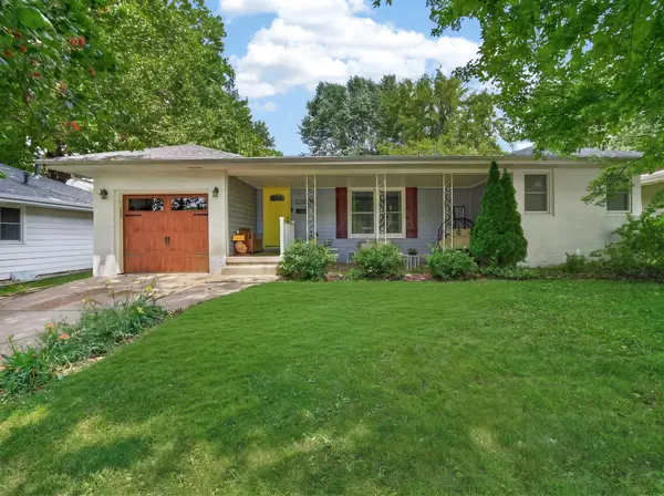 2209 Hillside Avenue, West Des Moines, IA 50265