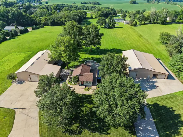 7378 SE 9th Avenue, Pleasant Hill, IA 50327