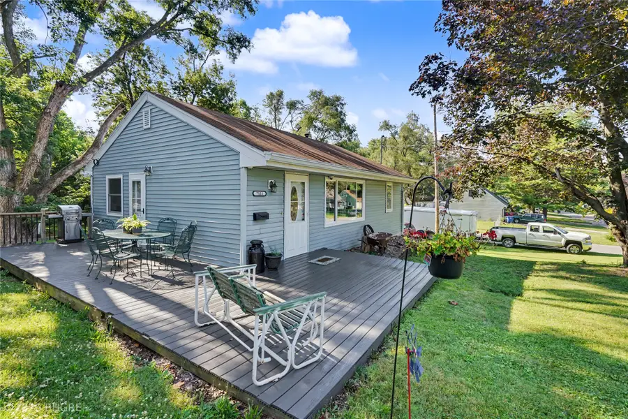 7111 SW 17th Street, Des Moines, IA 50315 - #2