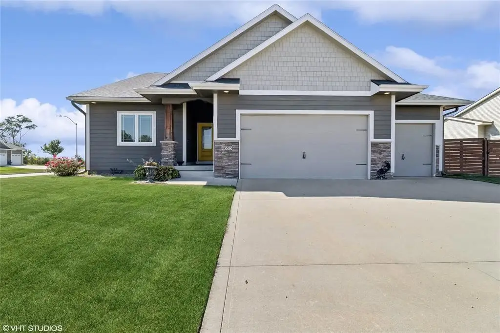 4653 SE Grosbeak Point, West Des Moines, IA 50265 - #1